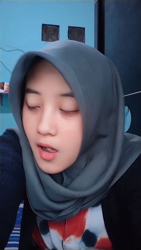 Mendesah Nikmat Porn Videos .